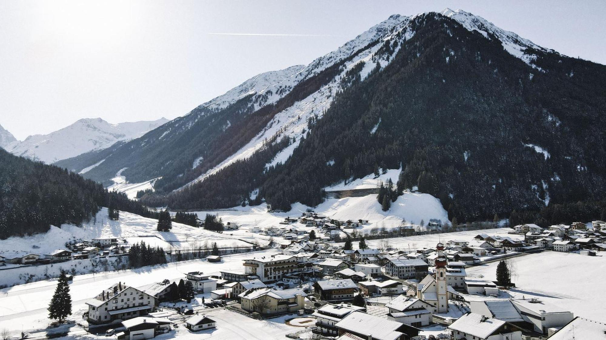 Bergsporthotel Antonie 塞尔赖因山谷格里斯 外观 照片